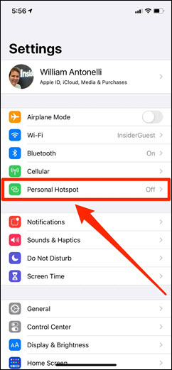 Red arrow to Personal Hotspot